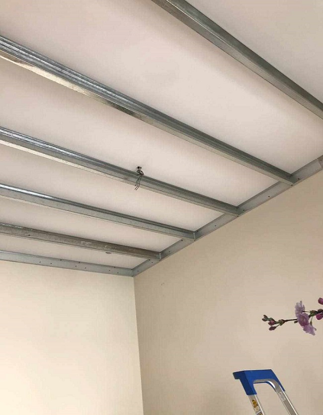 سازه بندی عایق صدای کوبه ای سقف روکار